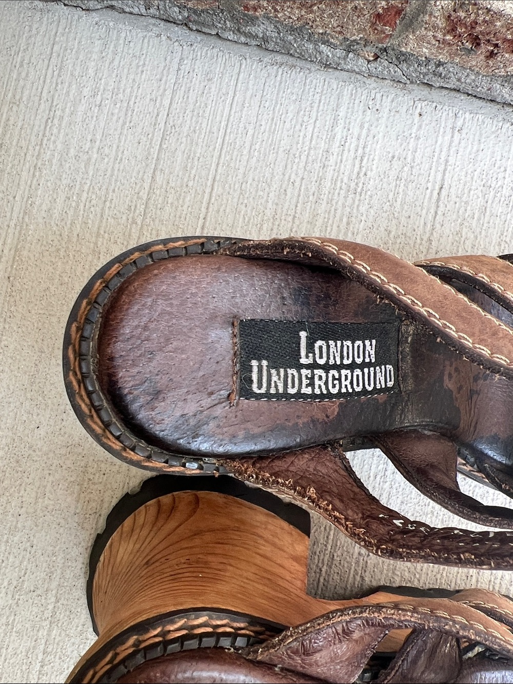 London Underground Y2K Vintage Brown Leather Strappy platform Wooden Sandals - Picture 2 of 13